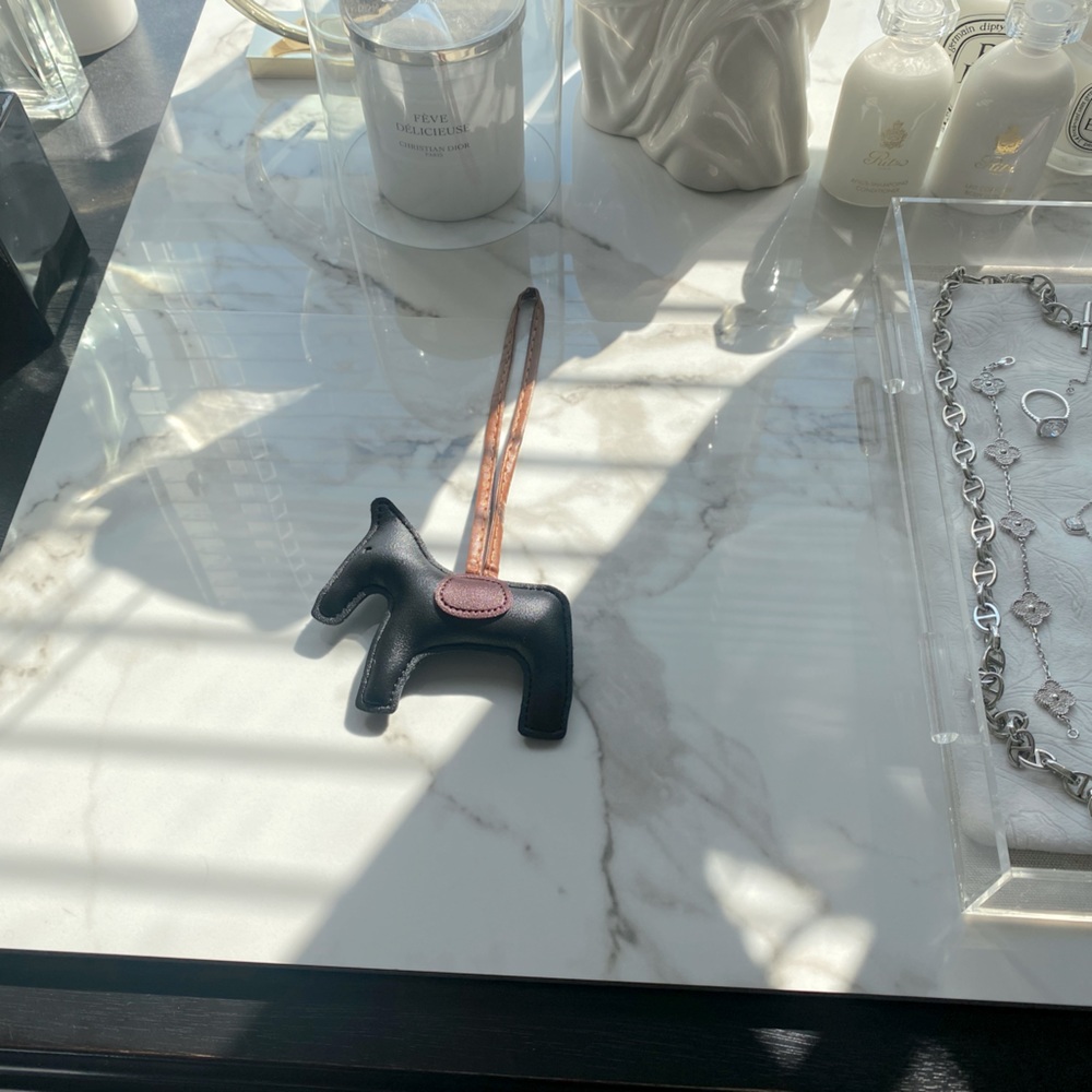 LEATHER HORSE CHARM